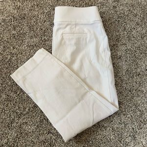 Apt. 9 white pull on Capri pants